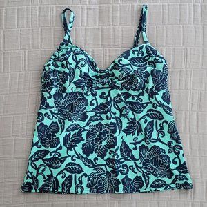 great condition Lands' End Bardot Floral Tankini Swim Top Size 2